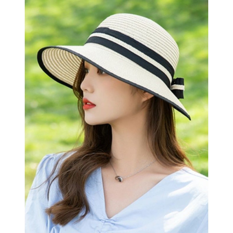 Nón cói đi biển rộng vành