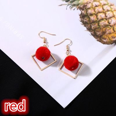 Hoa tai cục bông phối hình thoi độc đáo cho nữ