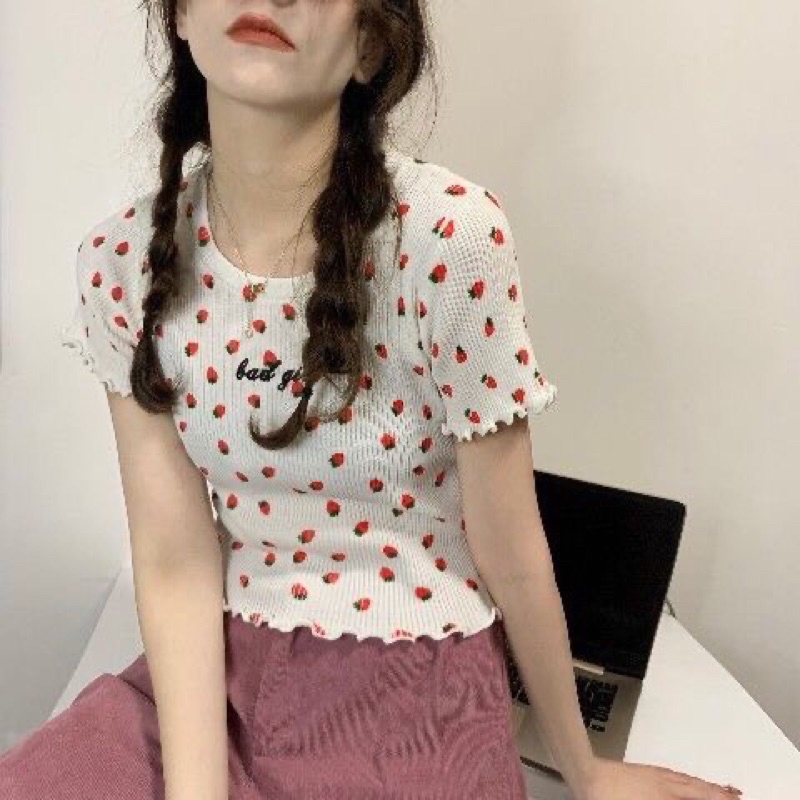 áo  croptop in chữ thêu dâu tây ngọt ngào mùa hè đan sợt tổng hợp