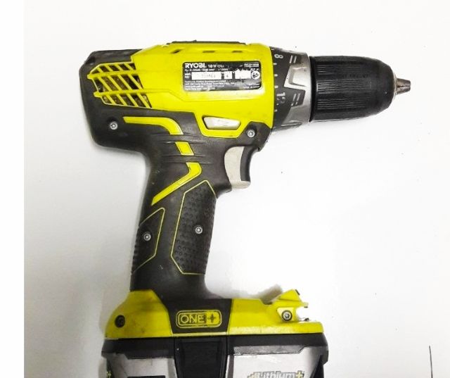 Máy khoan Ryobi 18v
