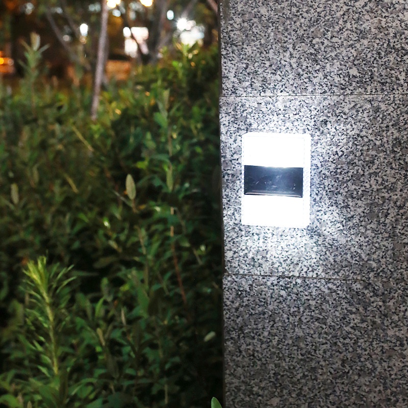 Đèn led 6 bóng trong suốt năng lượng mặt trời chống thấm nước cho sân vườn
