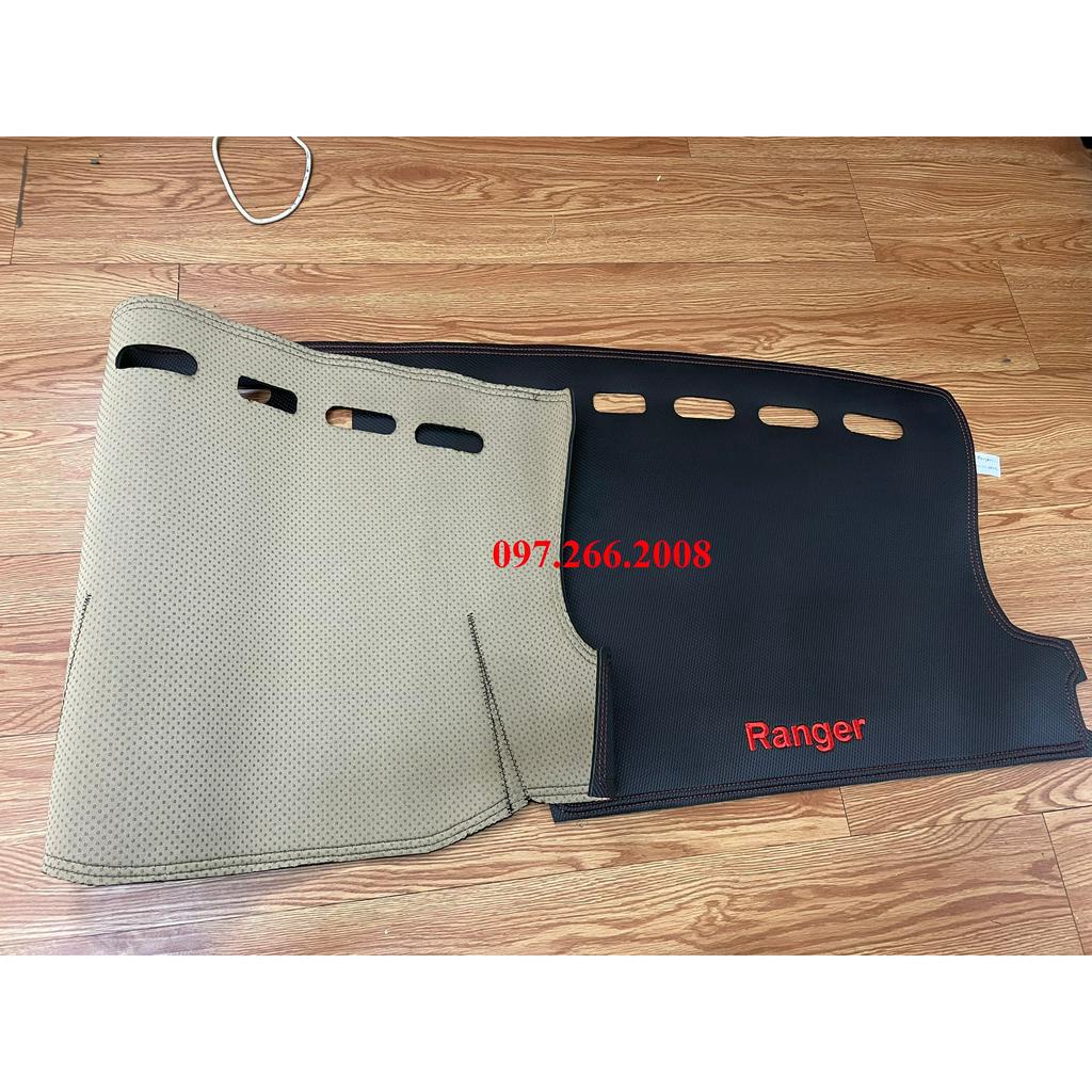 Thảm taplo xe Ford Ranger 2022, 2023 vân cacbon cao cấp