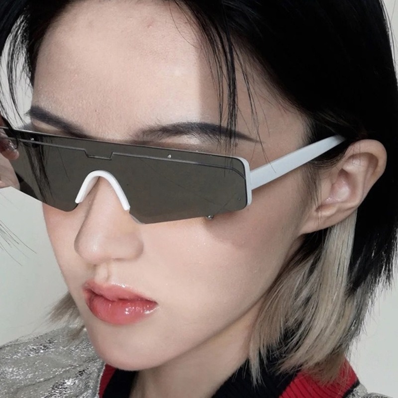 (KIQI-FASHION) COD Kính Chống Nắng Tia UV Phong Cách Thể Thao Cổ Điển Thời Trang Unisex