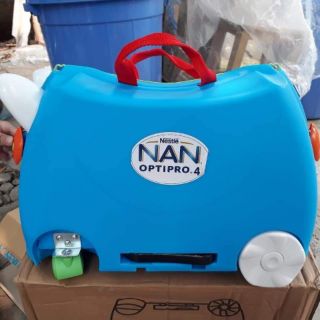 Xe Vali NAN Trunki cho bé. Hàng kmai của sữa NAN