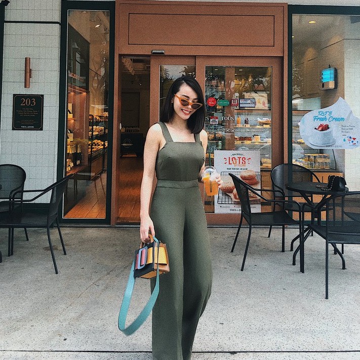 [Mã LT150 giảm 150k đơn 699k] Jumpsuit rêu hở lưng SY STORE