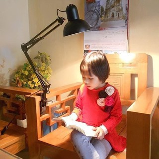 Đèn Học Để Bàn Chống Cận.