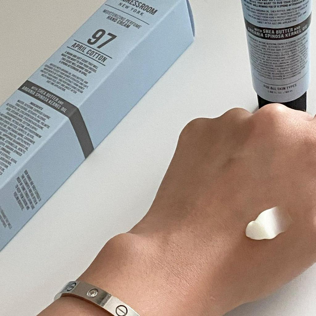 Kem dưỡng tay W.Dressroom hương nước hoa 50ml order chsinh hãng Hàn Quốc