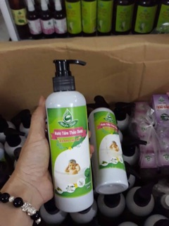 Com bo thao dược trầu tắm bé