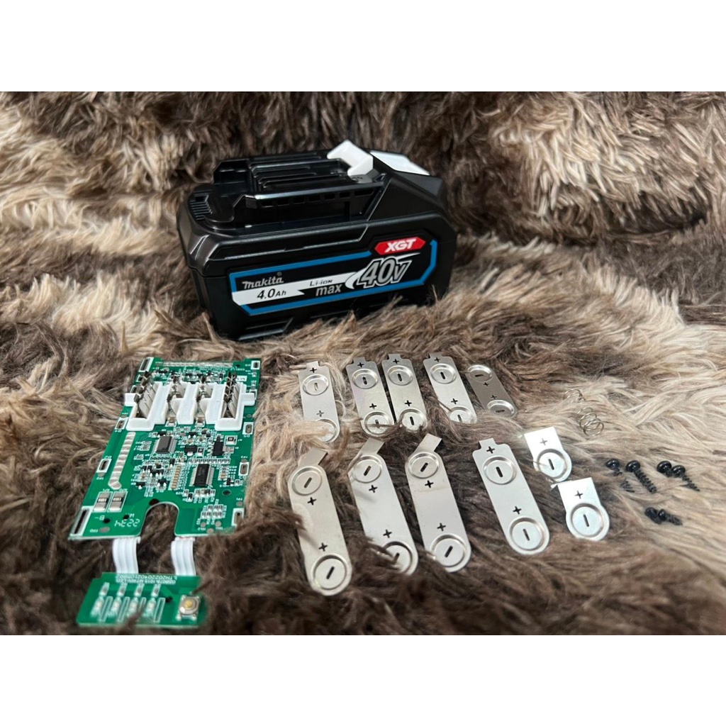 Vỏ mạch Makita 40v 4.0 AH cell 21700 nhận sạc zin. BN.