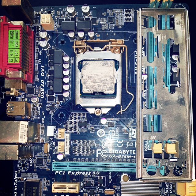 Main Gigabyte GA-B75-D3V cũ giá rẻ