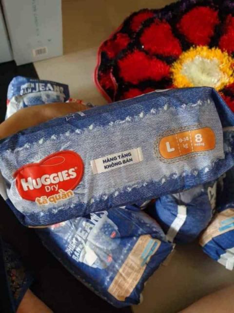 Combo 80 miếng tả quần Huggies phiên bản Jeans size M