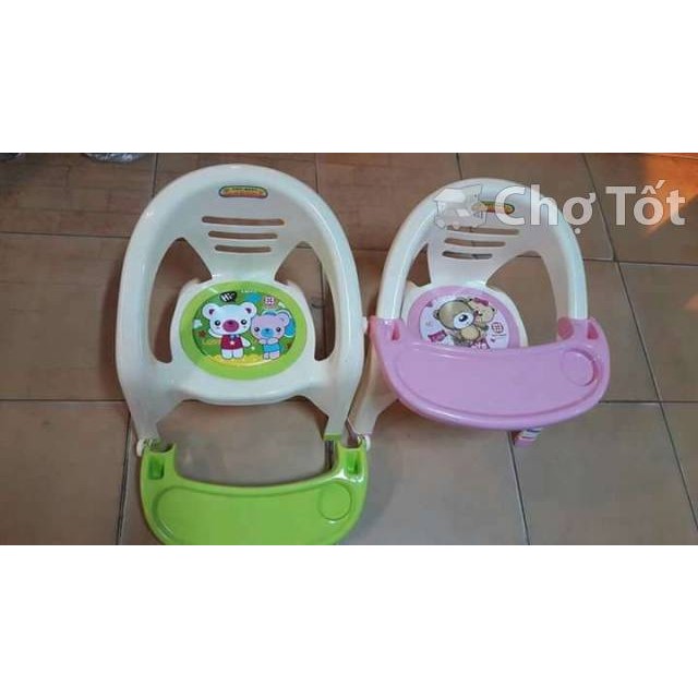 Ghế ăn dặm cho bé