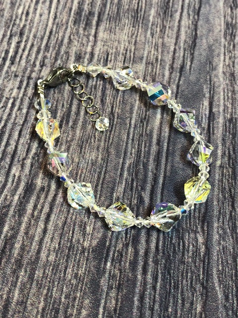 Vòng tay Phale Áo Swarovski hạt lựu 8 ly