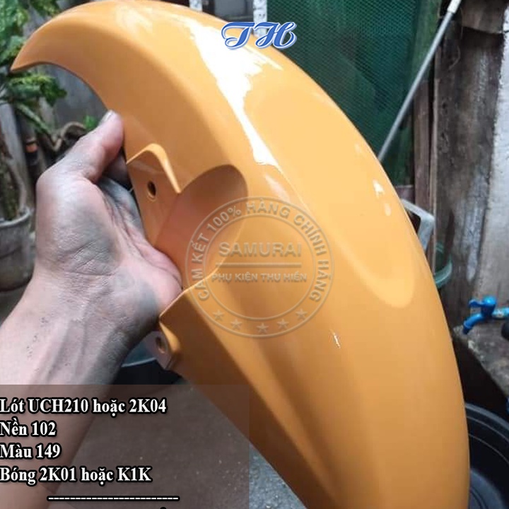 Sơn Xịt Samurai chuyên dùng cho xe máy màu vàng taxi 149 chống cháy, chống rạn nứt, vòi xịt chống chảy