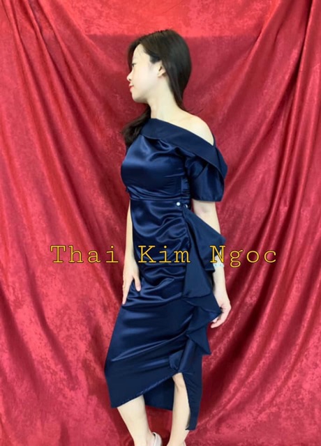 Đầm lệch vai bèo phi lụa | BigBuy360 - bigbuy360.vn