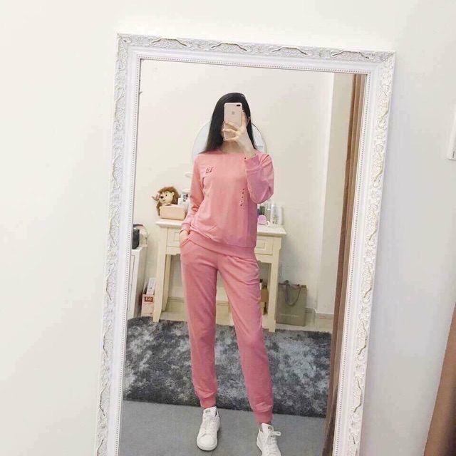 Bộ nỉ về với chất liệu da cá ! Đủ màu sắc dễ mặc, bo tay bo gấu quần thích hợp mùa thu , chớm đông mặc có nhiều