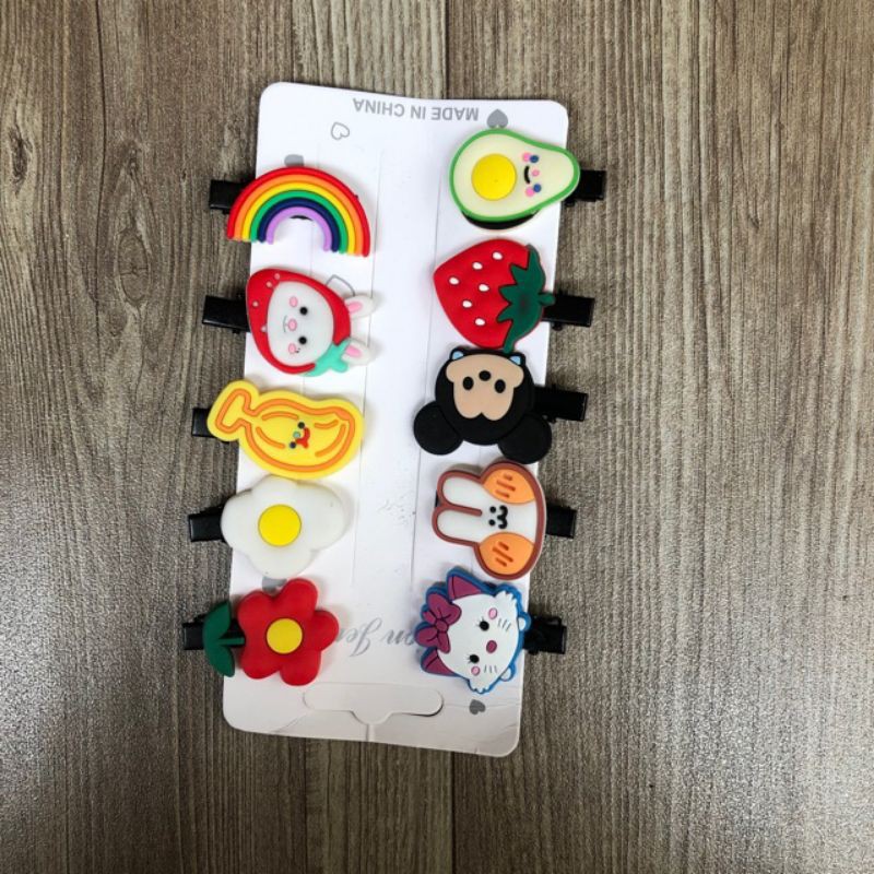 Kẹp tóc cho bé gái