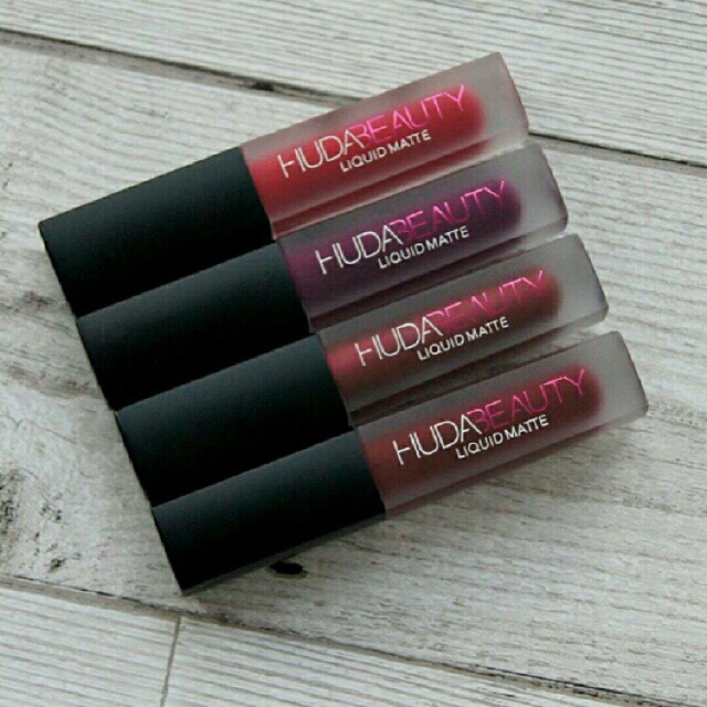 Son Kem Lì HUDA BEAUTY Liquid Matte (Minisize) - USA