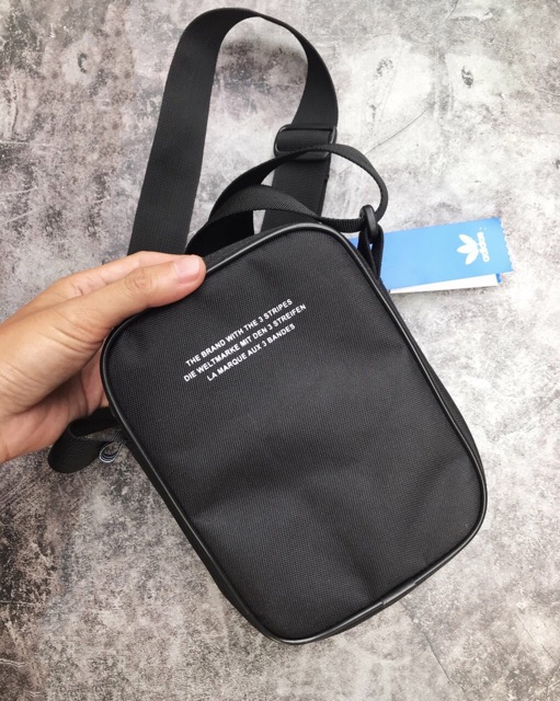 Túi mini thể thao đen sọc trắng