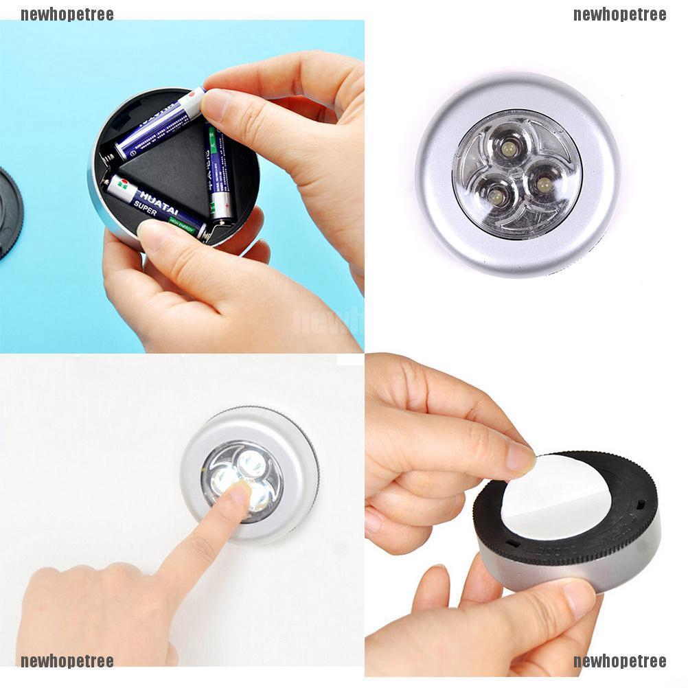 Đèn LED dạng cây sáng 3 bóng dùng năng lượng mặt trời