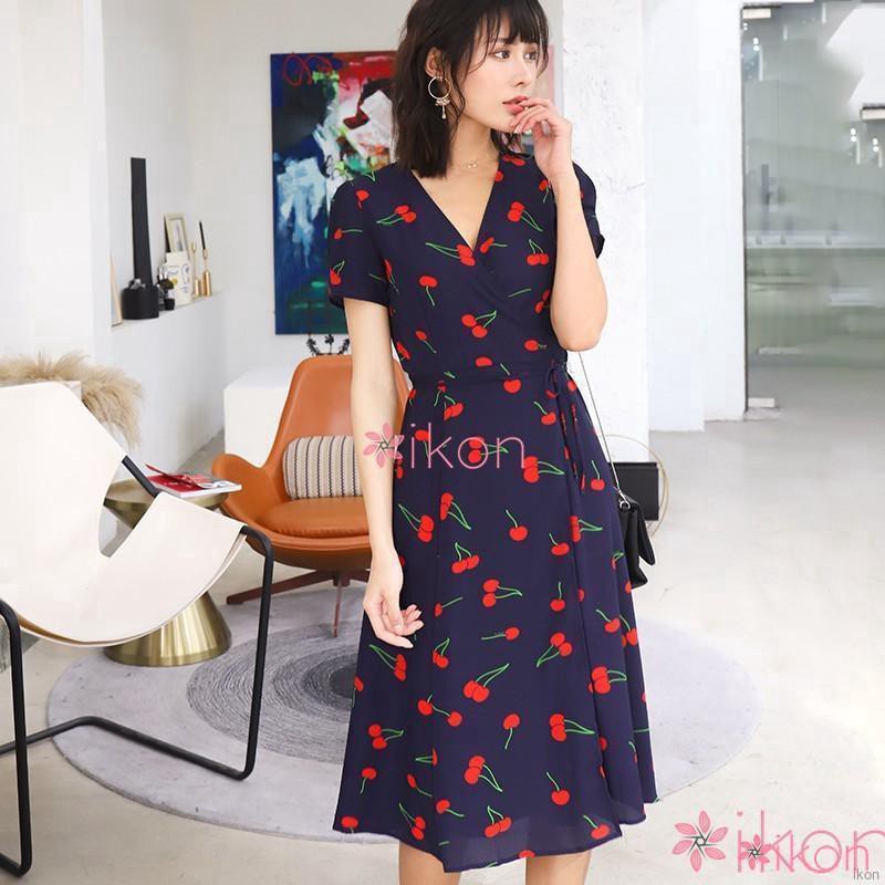 Đầm tay ngắn với cổ V size M mới 100%