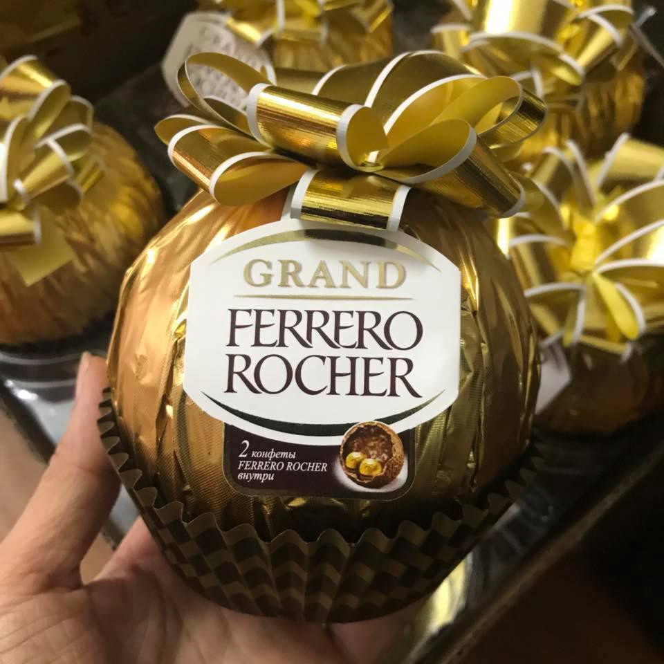 Socola Ferrero Rocher Nga hình quả cầu buộc nơ - socola ferrero rocher Nga.