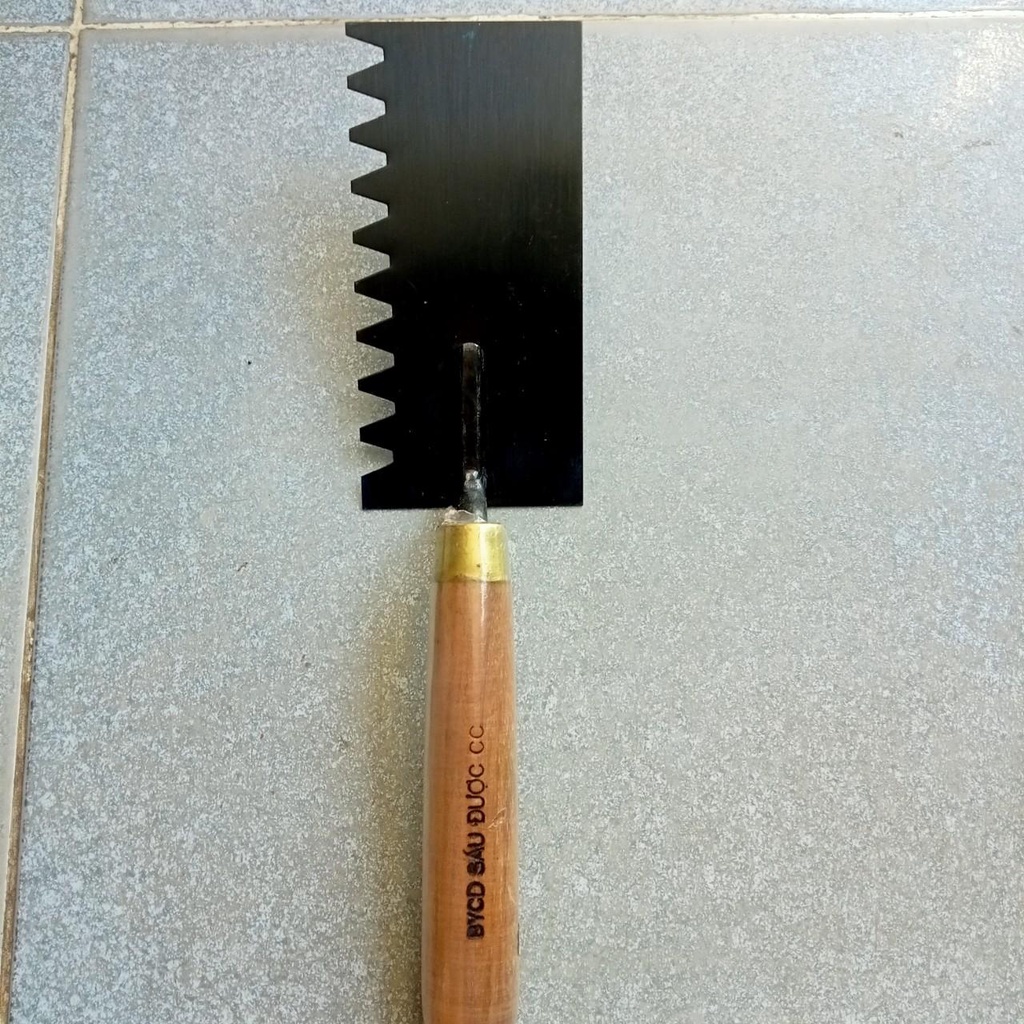 Bay răng cưa đen biệt chuyên dùng để ốp lát gạch có cả tay trái và tay phải