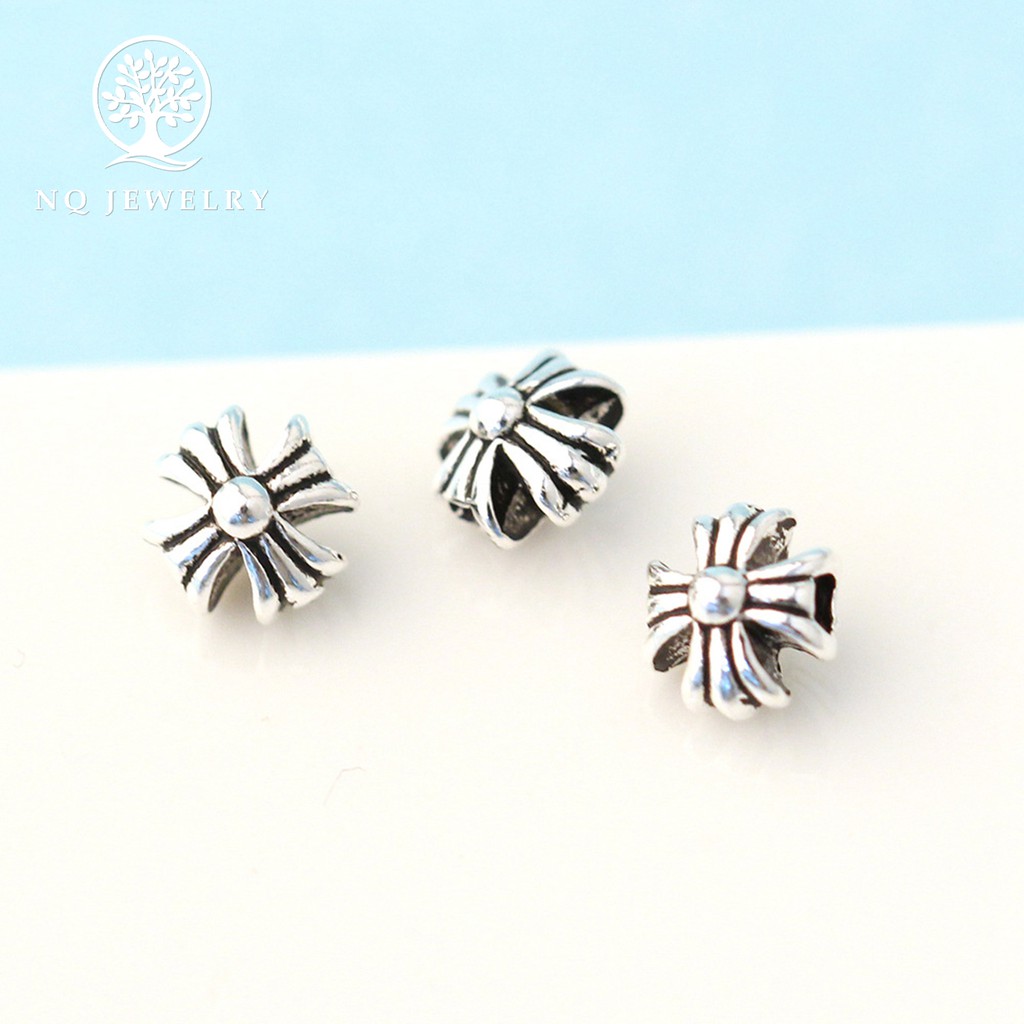 Charm bạc chữ thập xỏ ngang - Charm thánh giá xỏ ngang nhỏ NQ Jewelry