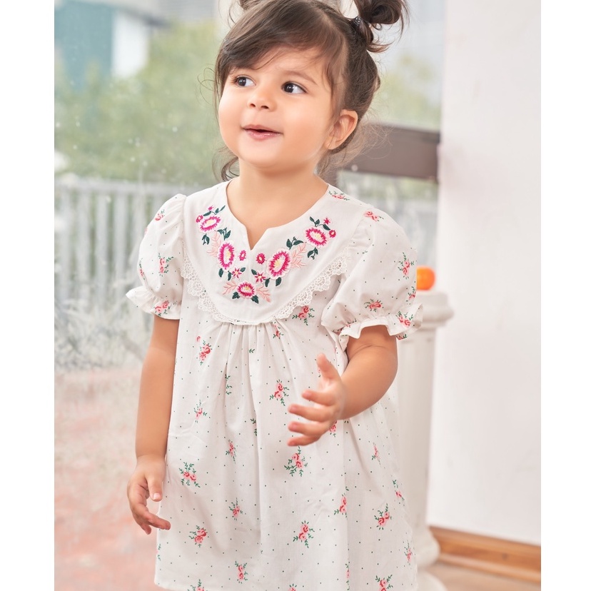 [deal hot] Váy đầm cho bé gái - Váy hoa hoạ tiết cổ xẻ thêu Zara siêu đẹp size 1-5t