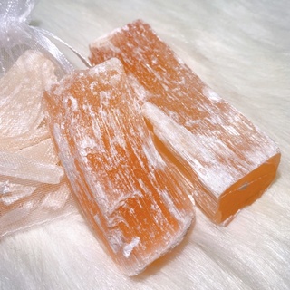 Peach selenite, Thanh Selenite cam hỗ trợ thanh tẩy