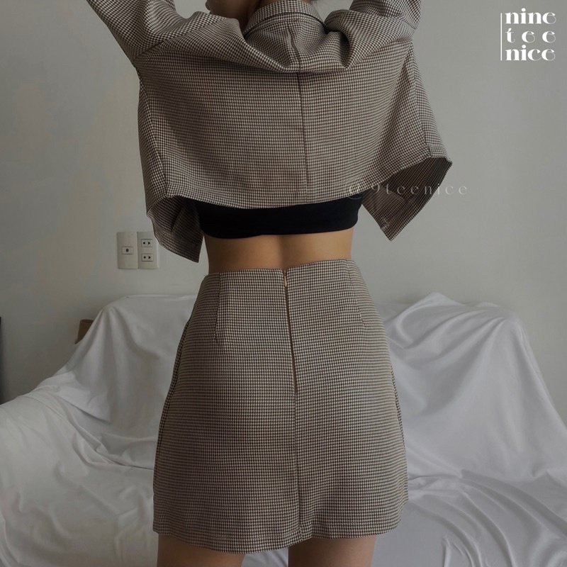 Set Croptop Blazer hoạ tiết Houndstooth + chân váy xẻ có quần - @9teenice