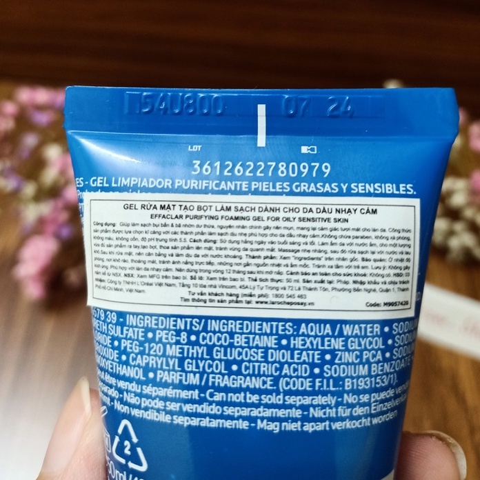 Sữa rửa mặt La Roche Posay Effaclar Purifying Foaming Gel và Micro-peeling Purifying50ml