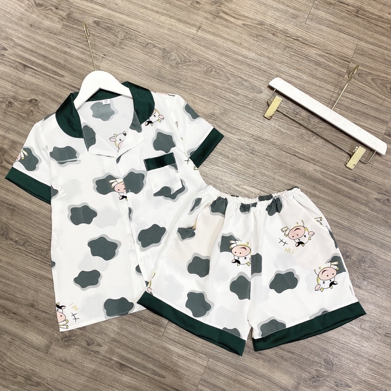 Bộ pijamas lụa thiết kế mặc nhà hoạ tiết nhiều hình Đồ ngủ quần đùi áo cộc nữ