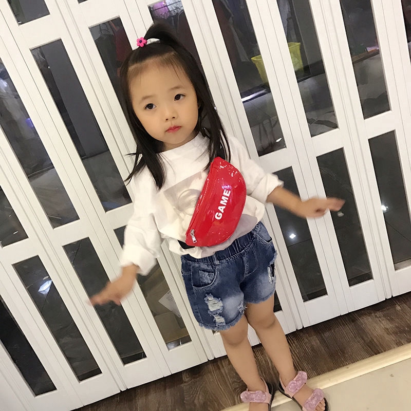 Túi đeo chéo trước ngực phong cách thể thao