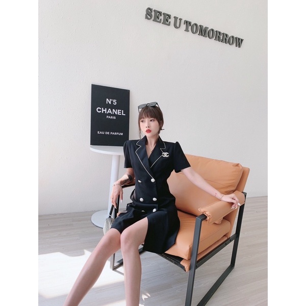váy nữ ngắn tay hoạ tiết logo đính trang trí hai màu đen trắng 𝘾𝙝𝙖𝙣𝙚𝙡 CN 𝘾𝙝𝙖𝙣𝙚𝙡
