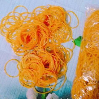 1 chiếc dây chun buộc chỉ 1k