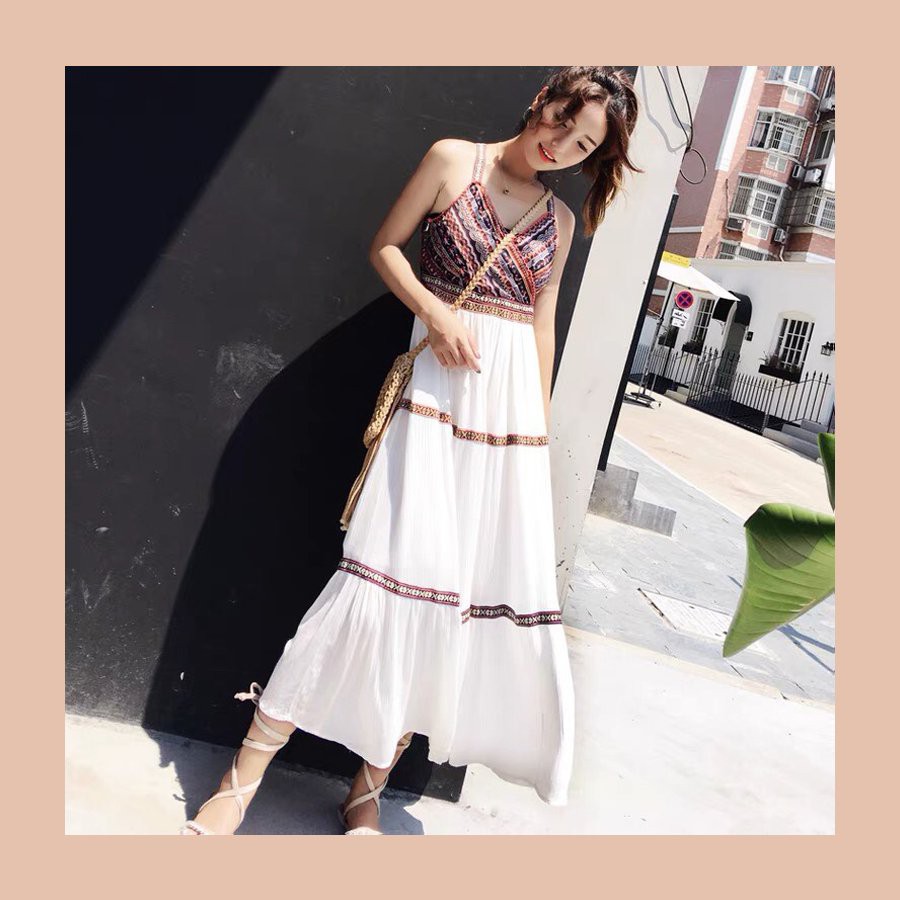 (SẴN) Váy / đầm trắng 2 dây họa tiết thổ cẩm dáng xòe dễ thương thời trang đi biển hè V00080
