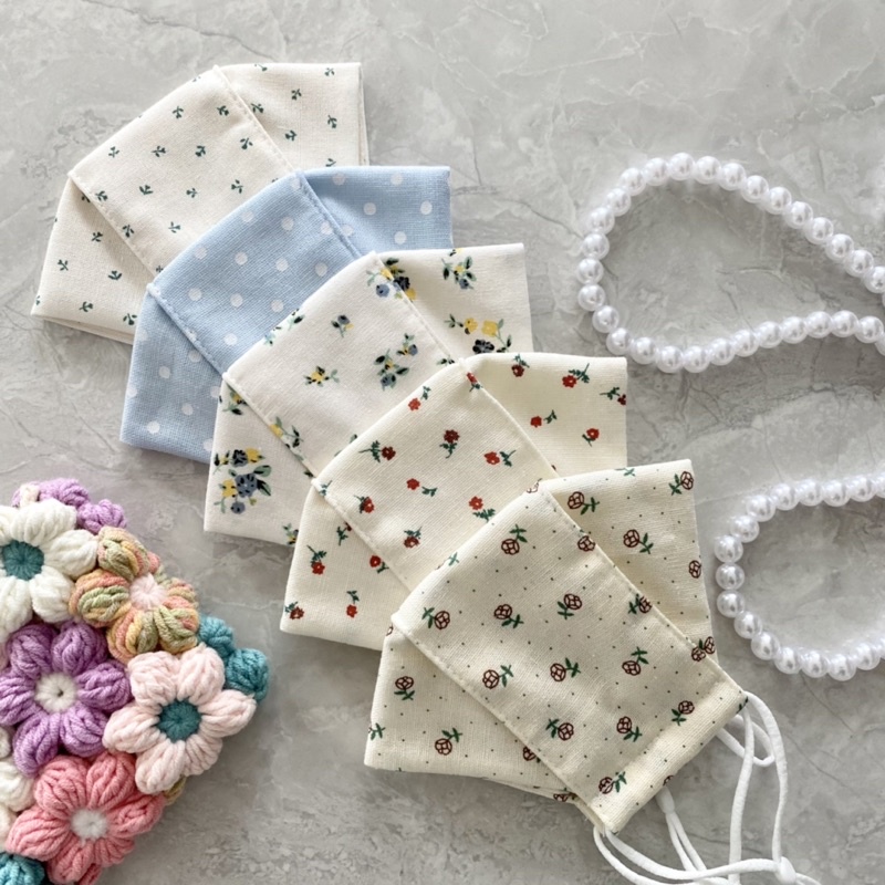 Khẩu trang vải linen in hoa nhí lót vải xô muslin dành cho em bé và người lớn