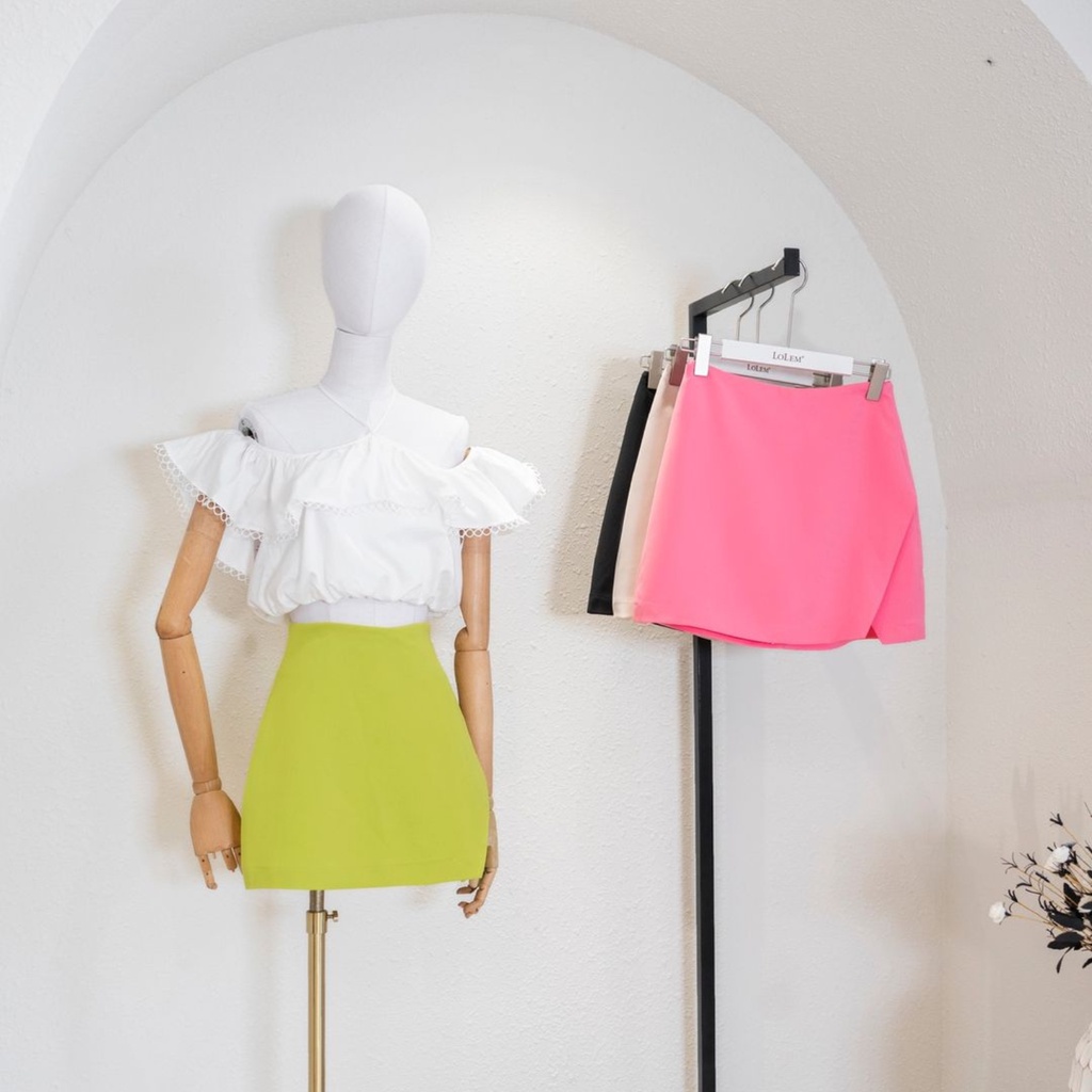 Set chân váy áo croptop LOLEM AK1248 CVA033 thiết kế trễ vai vải thô lụa mềm mịn co giãn