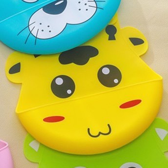 Yếm ăn dặm silicon có máng hoạt hình cao cấp cho bé sơ sinh siêu mềm siêu nhẹ tiện dụng