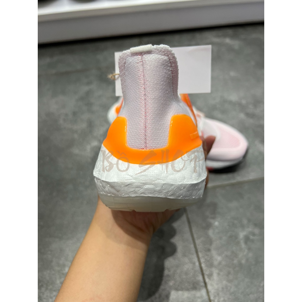 GIÀY THỂ THAO NAM NỮ ADIDAS ULTRA BOOST 22 CLOUD WHITE / FLASH ORANGE