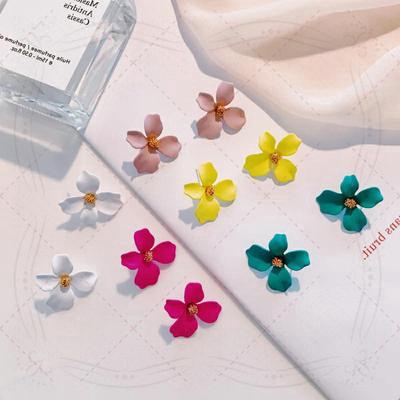 Hoa tai phong cách Hàn Quốc xinh xắn dành cho nữ