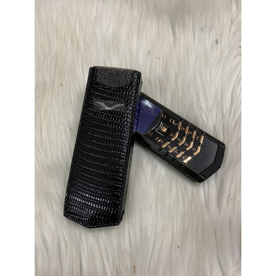 Bao Da Vertu Singnature S đứng dập vân đen sang trọng