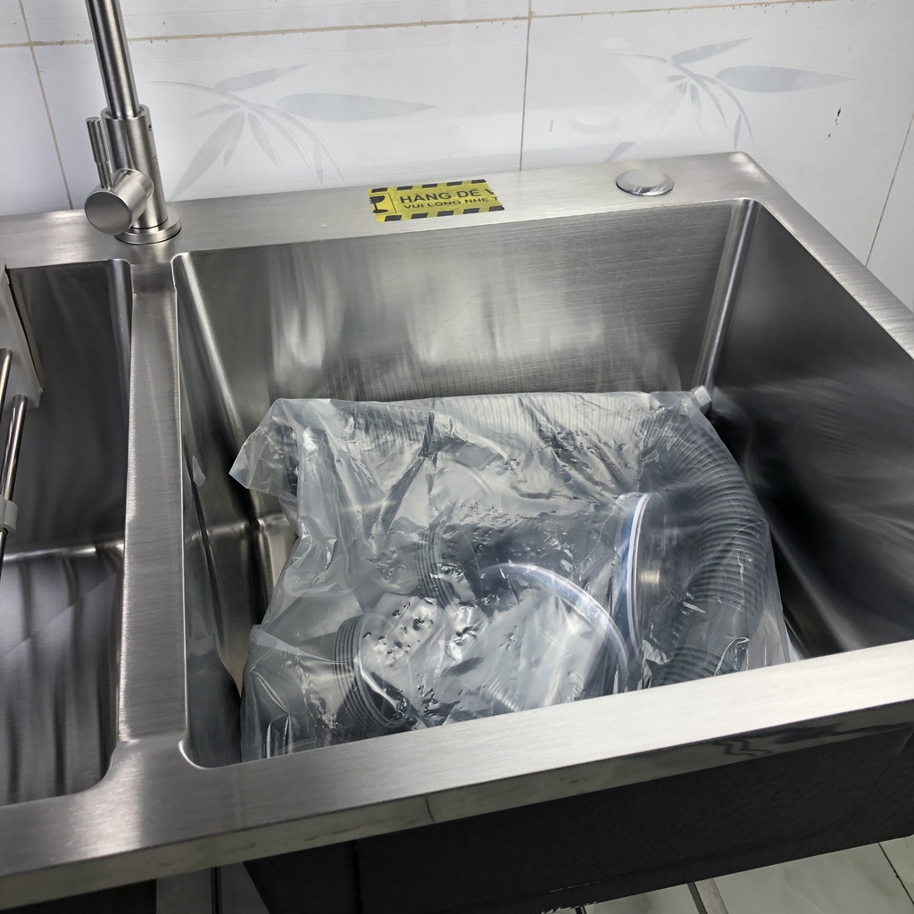 Bộ bồn rửa chén inox đúc 2 hộc kèm bộ xả có chân kích thước 82x45x80