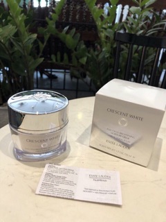 Kem dưỡng ẩm làm trắng da Estee Lauder
