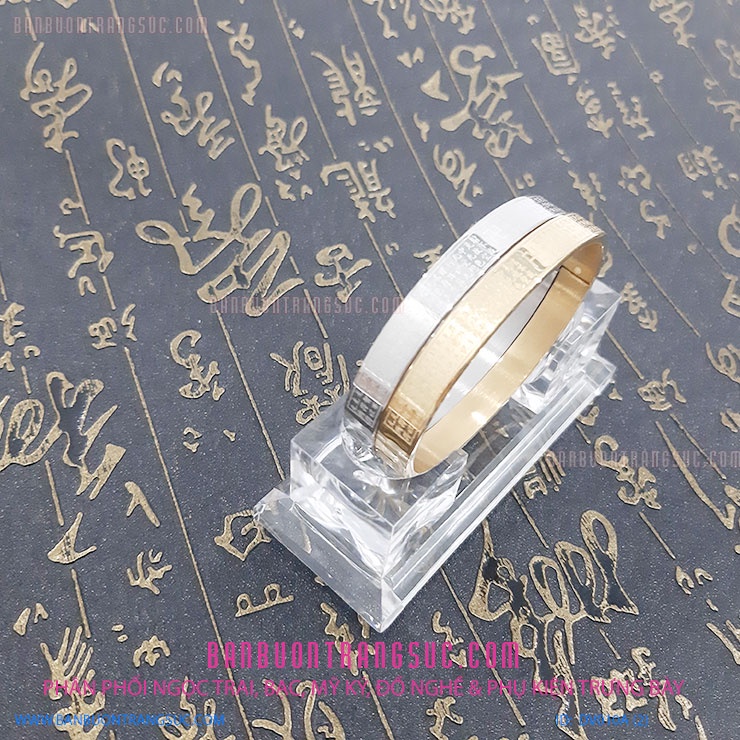 ĐẾ TRƯNG BÀY VÒNG TAY ĐƠN MICA TRONG DV010A