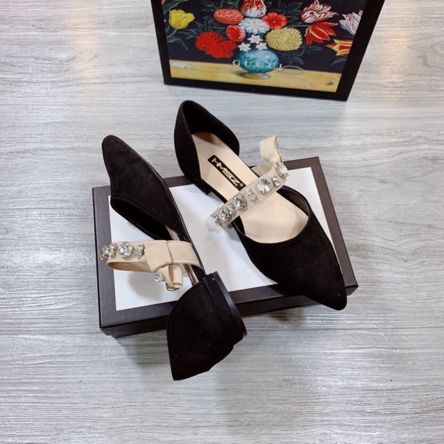 Giày bệt quai đá zara