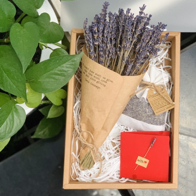 Quà tặng bạn gái, quà tặng sinh nhật, quà tặng hoa khô handmade Lavender Gift Box (Hộp draft cao cấp)