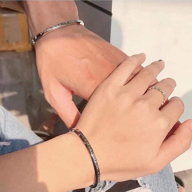 Vòng tay DW cuff unisex nam nữ -Lắc tay Đôi tình yêu không gỉ Khắc Tên Theo Yêu Cầu