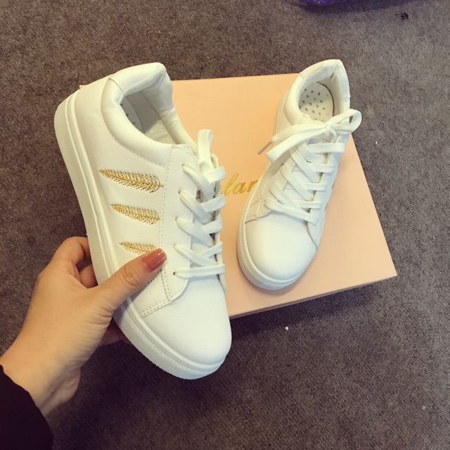 SALE giày trắng size 38,39